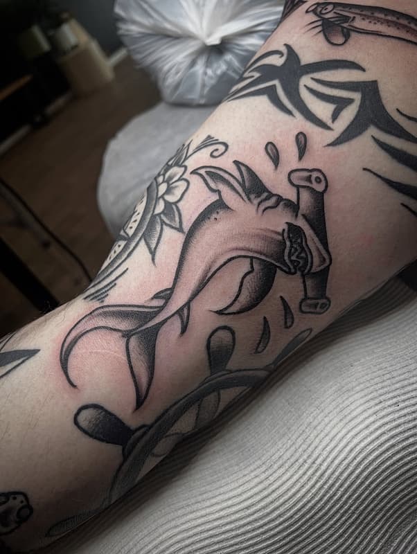 American Traditional tattoo by Rohann Hewetson~Tattooer