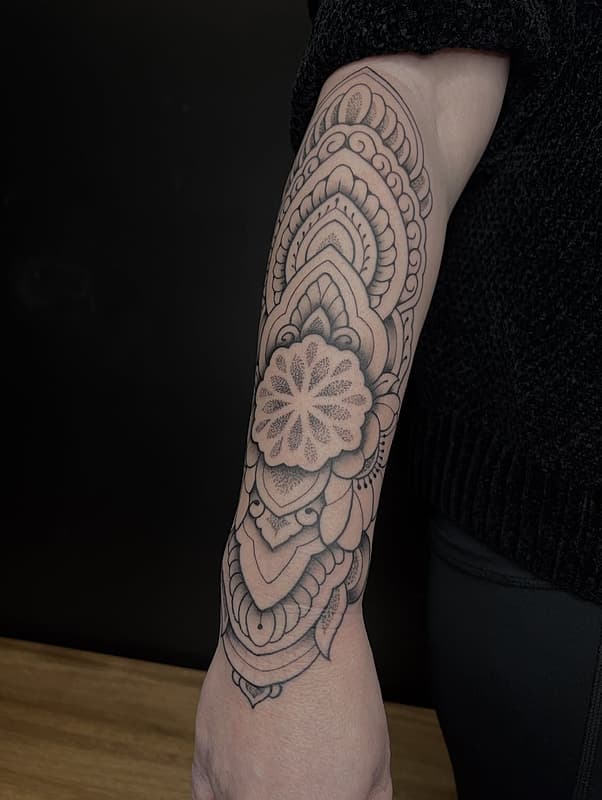 American Traditional tattoo by Rohann Hewetson~Tattooer