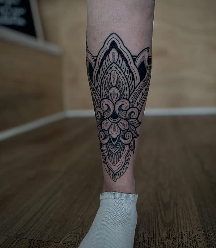 Geometric tattoo by Liv Arnfield