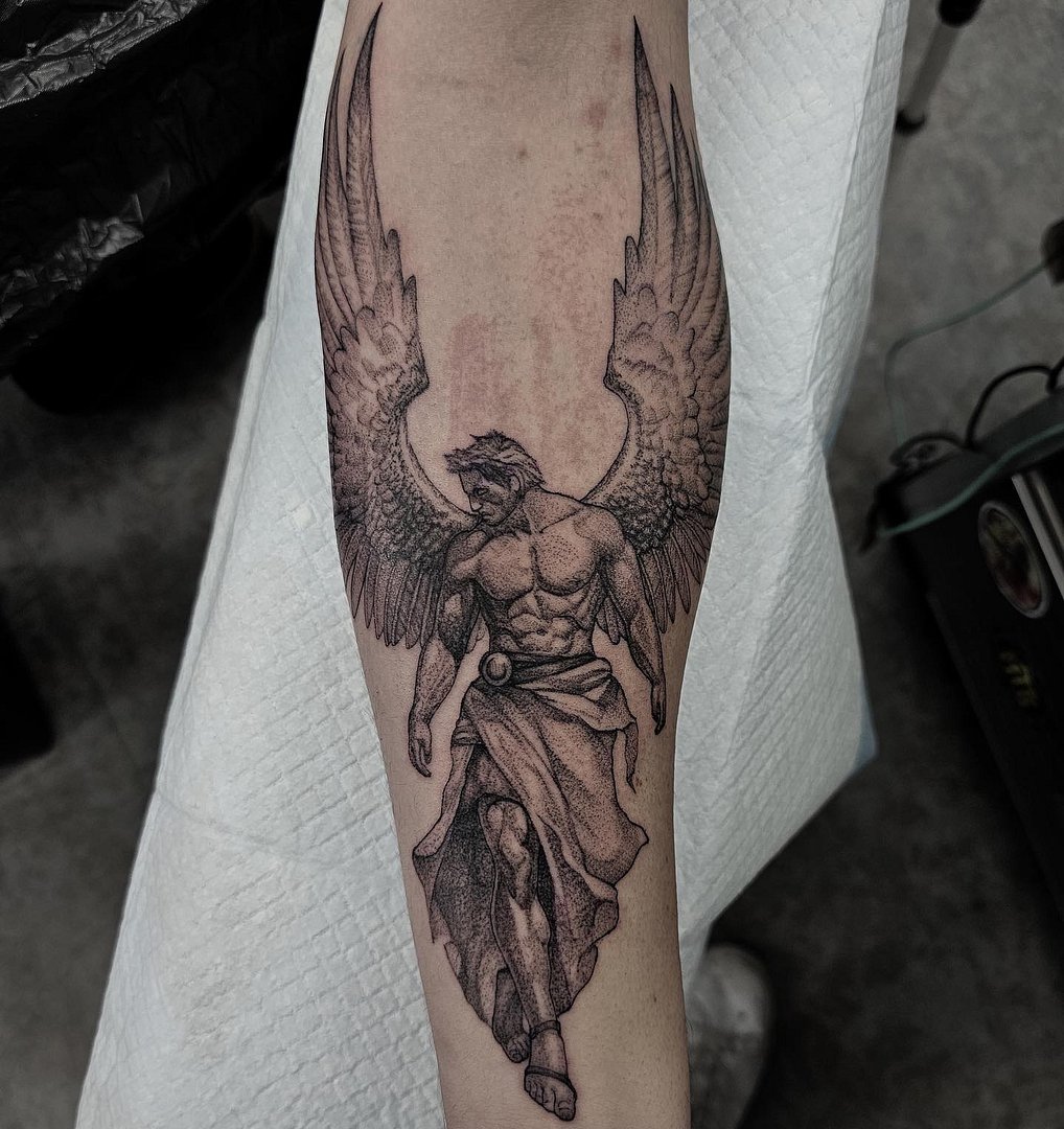 Illustrative tattoo by Grinz