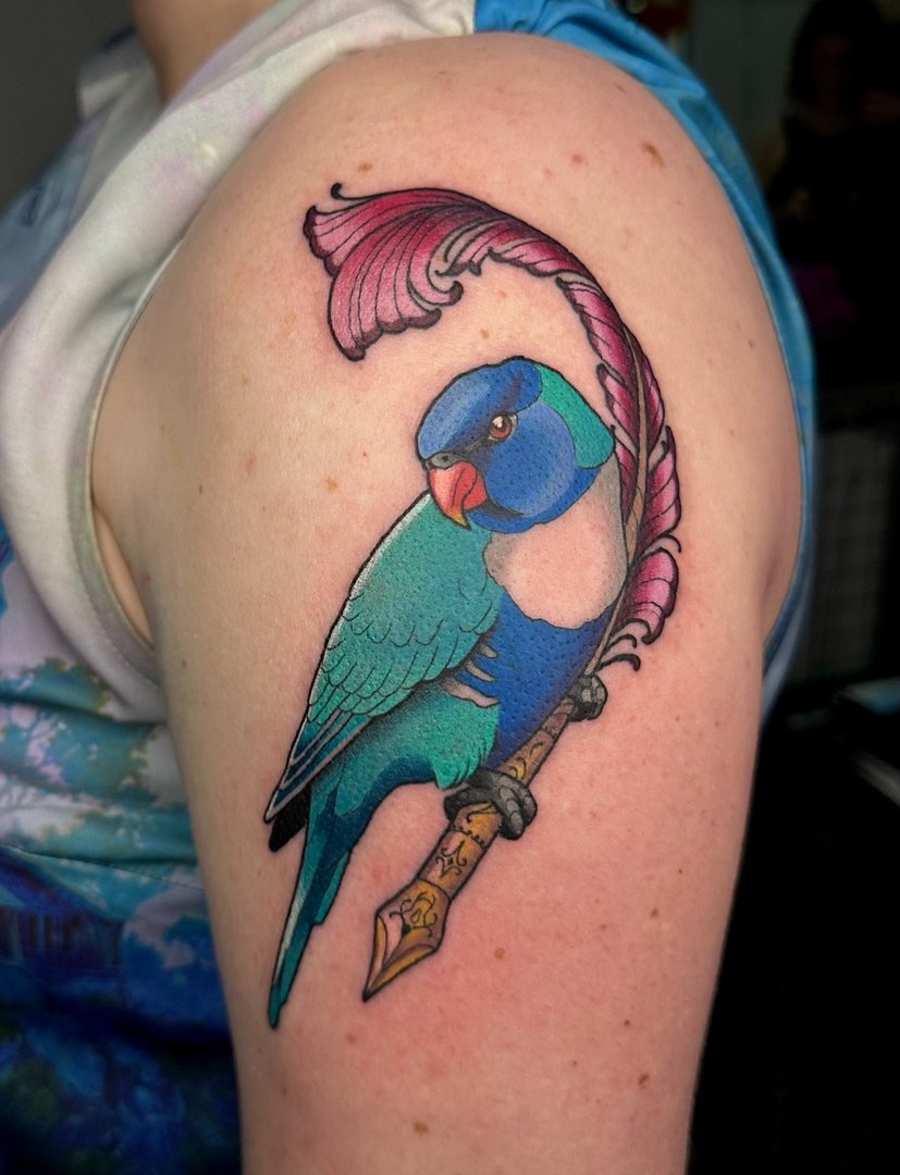 Neo-Traditional by Zenna Lugosi 🐦‍⬛