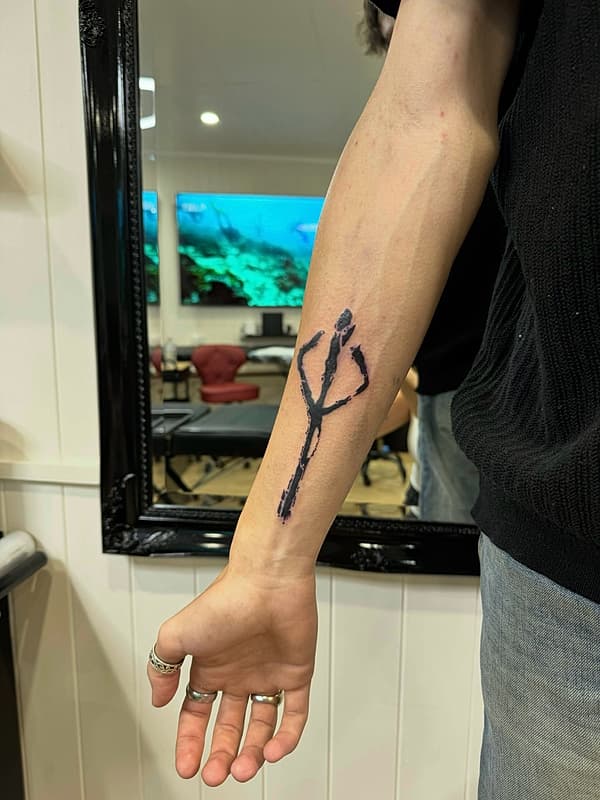 Fineline tattoo by ‧₊˚✧𝓢𝓸𝓹𝓱𝓲𝓮 𝓑𝓵𝓸𝓷𝓭𝓮𝓵 ✧˚₊‧