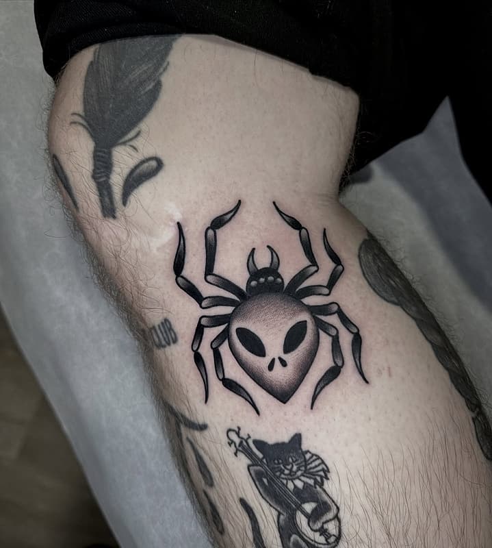 American Traditional tattoo by 𝕸𝖆𝖙 𝕾𝖈𝖍𝖚𝖑𝖙𝖟