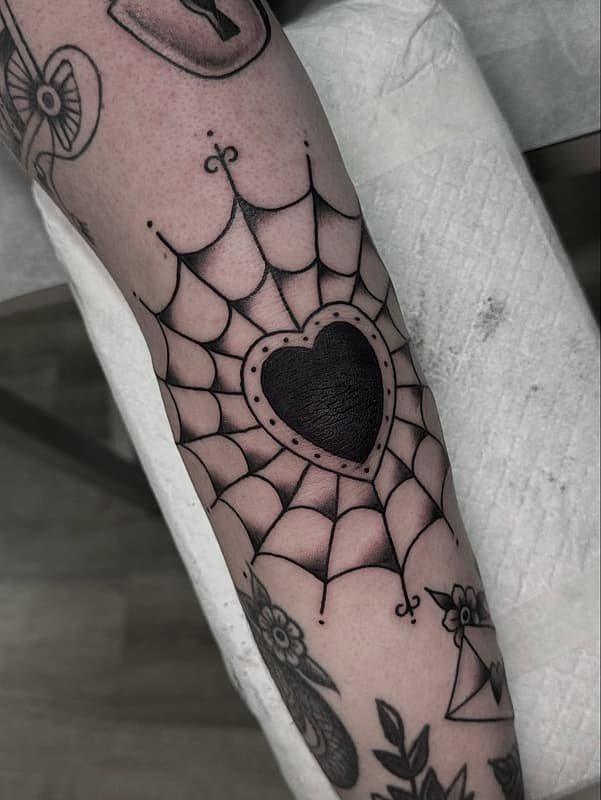 Tattoo by 𝕸𝖆𝖙 𝕾𝖈𝖍𝖚𝖑𝖙𝖟 in Adelaide
