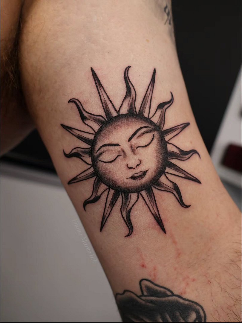 Fineline tattoo by Emma Maree Ink