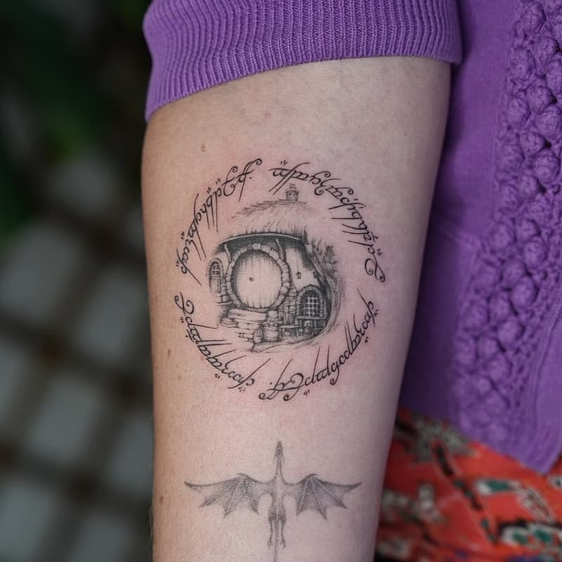 Fineline tattoo by Jane