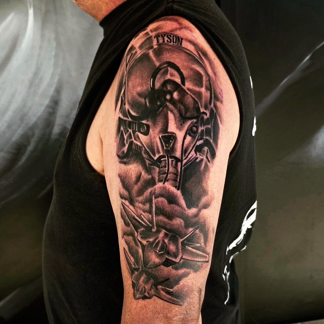 Fineline tattoo by Aaron Dickson