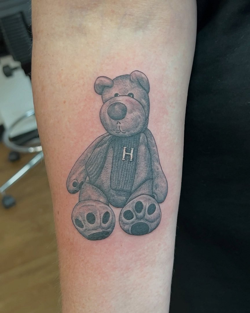 Realism (black & grey) tattoo by Rochelle Le Brun