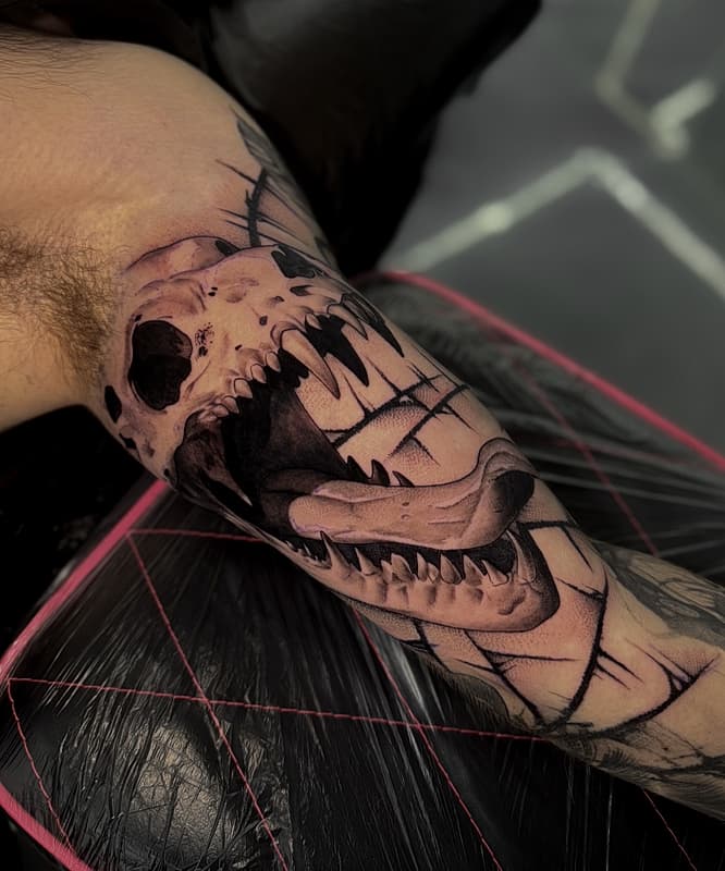 Blackwork tattoo by Kaizen Ink 