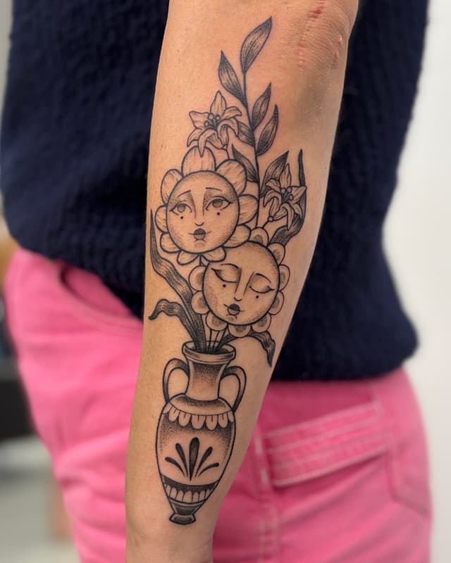 Tattoo by 𝖘𝖎𝖓𝖊𝖆𝖉 𝖇𝖗𝖊𝖊𝖟𝖊 FLT STUDIO in Hamilton