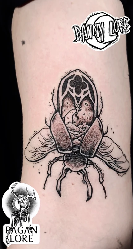 Illustrative tattoo by Danny Lore