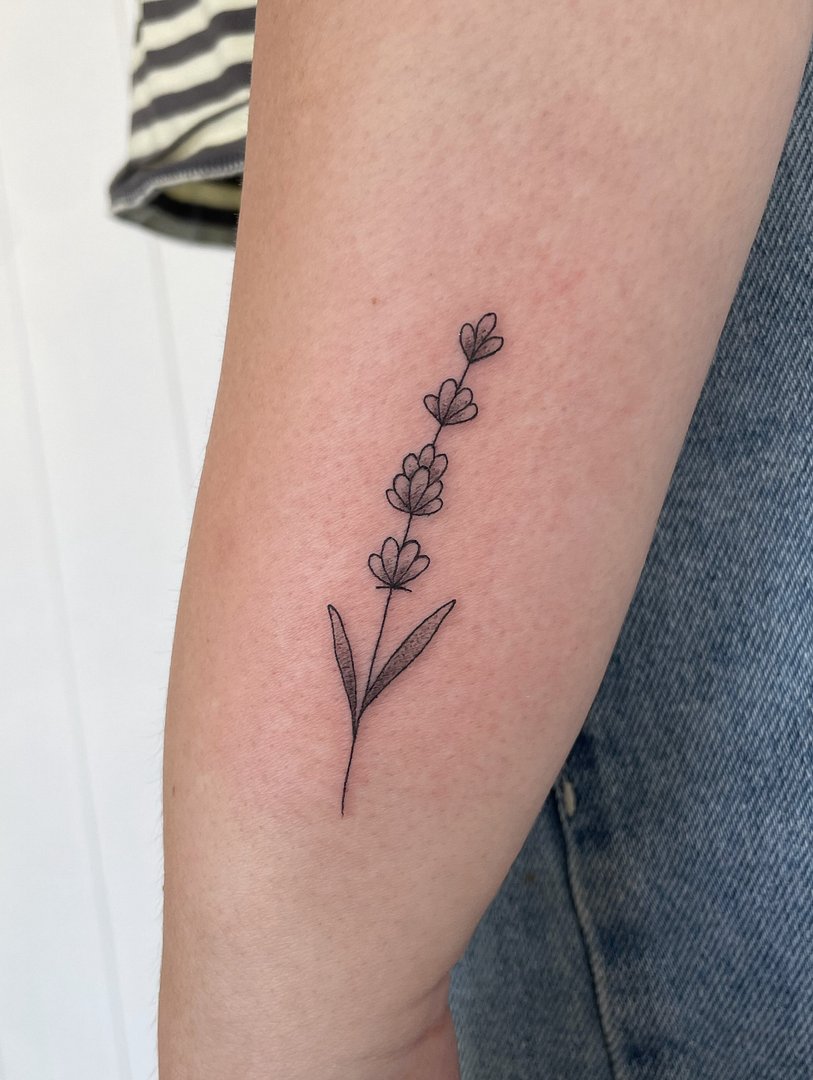 Botanical tattoo by siarnthecatwitch