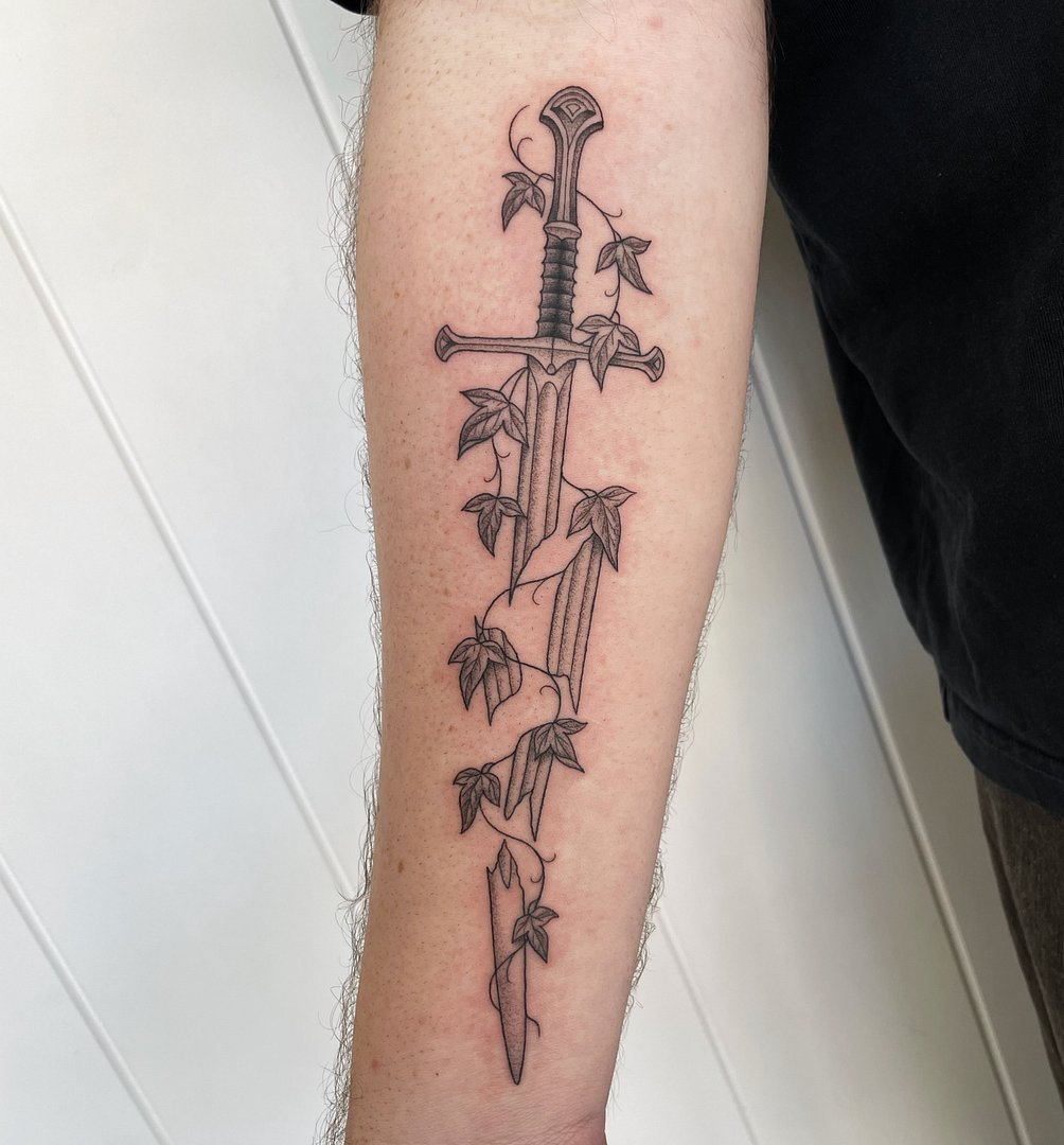 Blackwork tattoo by Siarn Engels