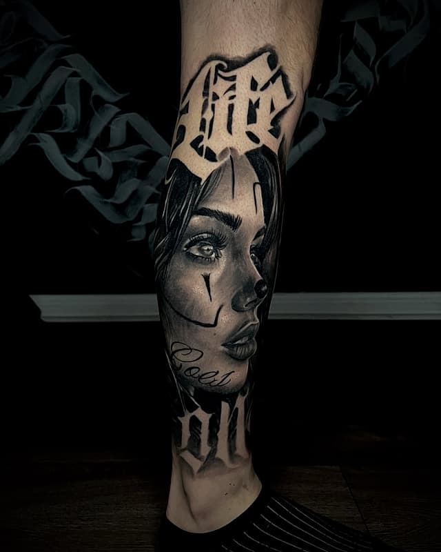 Realism (black & grey) tattoo by 🅃🅈🄴🅂🄰🅂🄻🄴🄴🄿