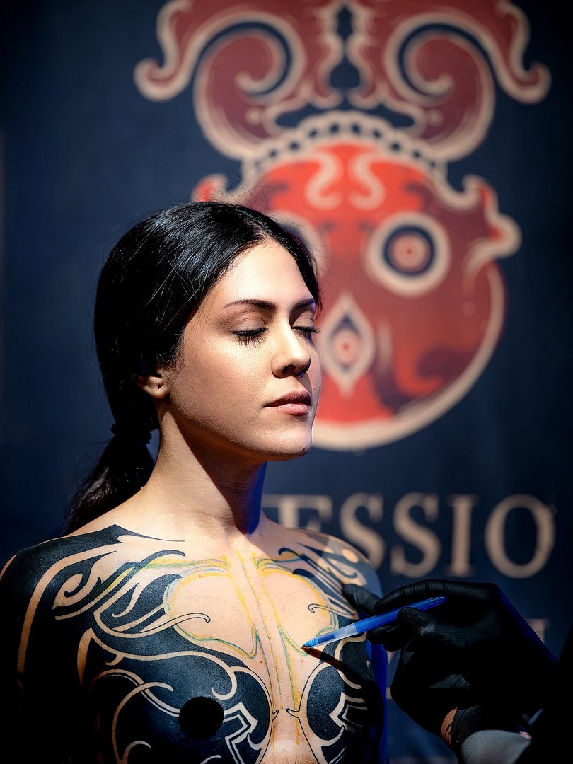 Blackwork tattoo by Alessio vanzan