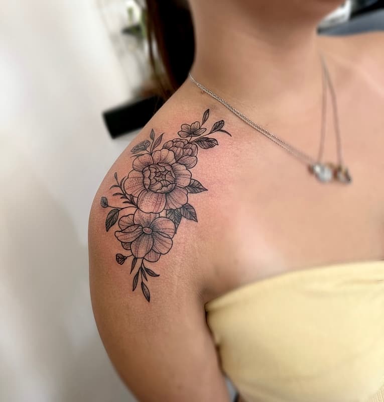 Geometric tattoo by Lucille Brawl Tattoos