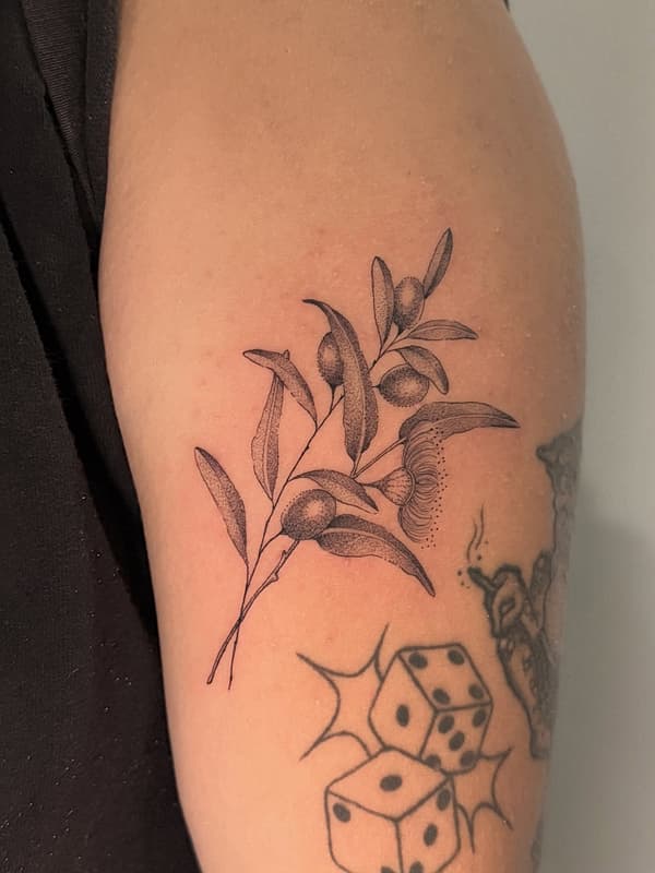 Blackwork tattoo by Majanie