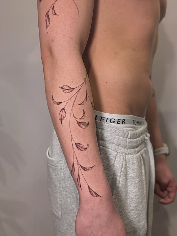 Blackwork tattoo by Majanie