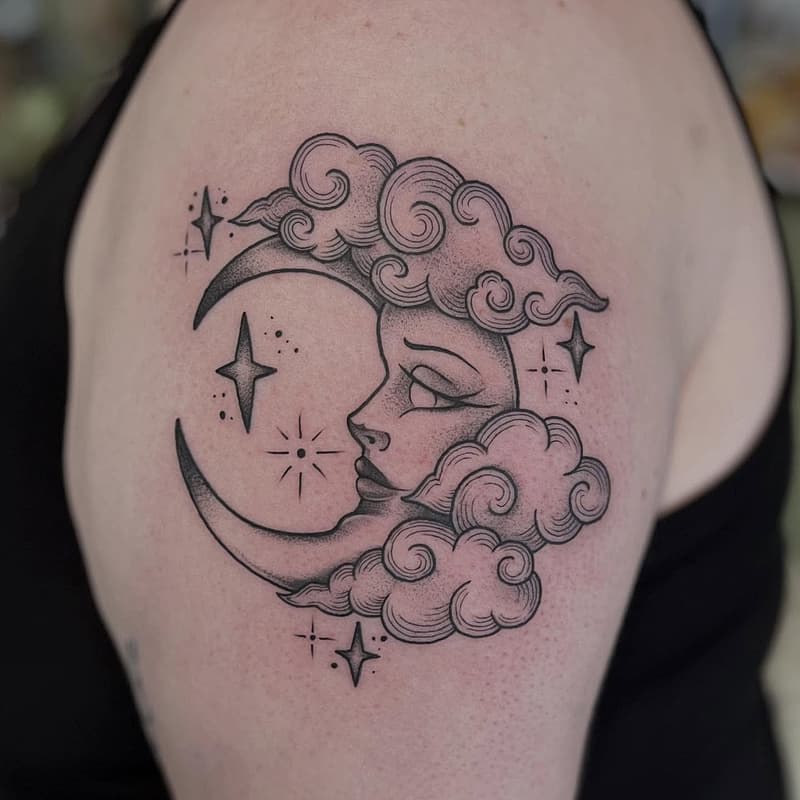 Blackwork tattoo by Stevie Rhiannon•Tattoo Artist