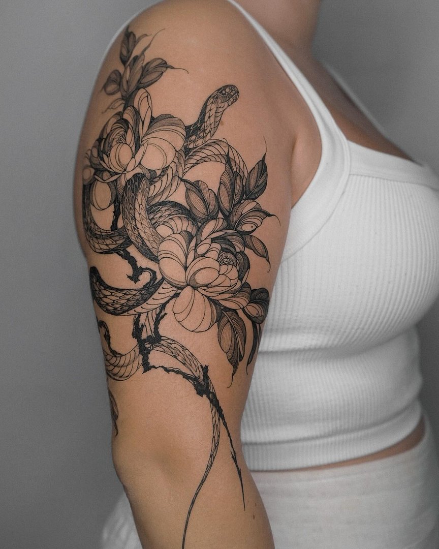 Fineline tattoo by Tu