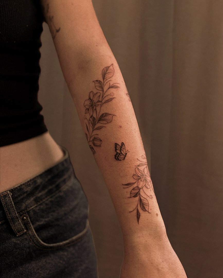 Tara | Fineline Tattoo Artist's banner