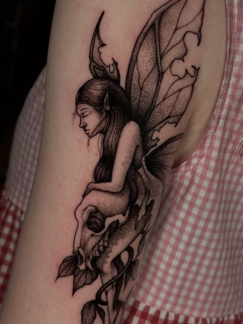 Neo-Traditional tattoo by Connor Ahmed
