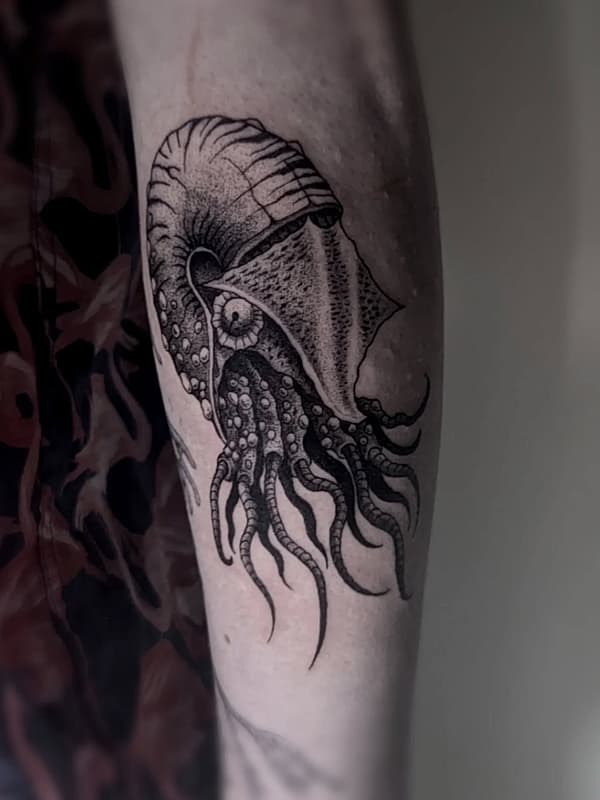 Blackwork by 𝕹𝖎𝖐 𝕸𝖆𝖝𝖎𝖒𝖔𝖛𝖎𝖈𝖍 