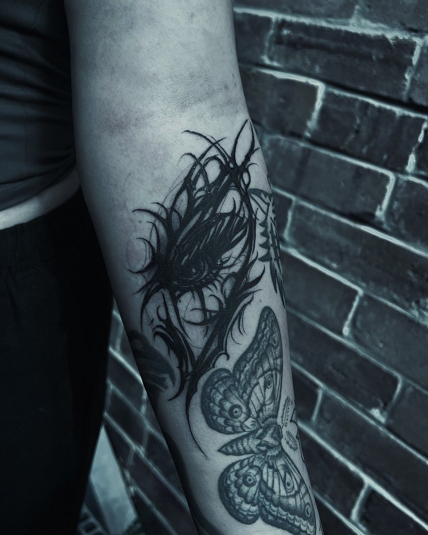 Blackwork tattoo by Dylan Redgrave