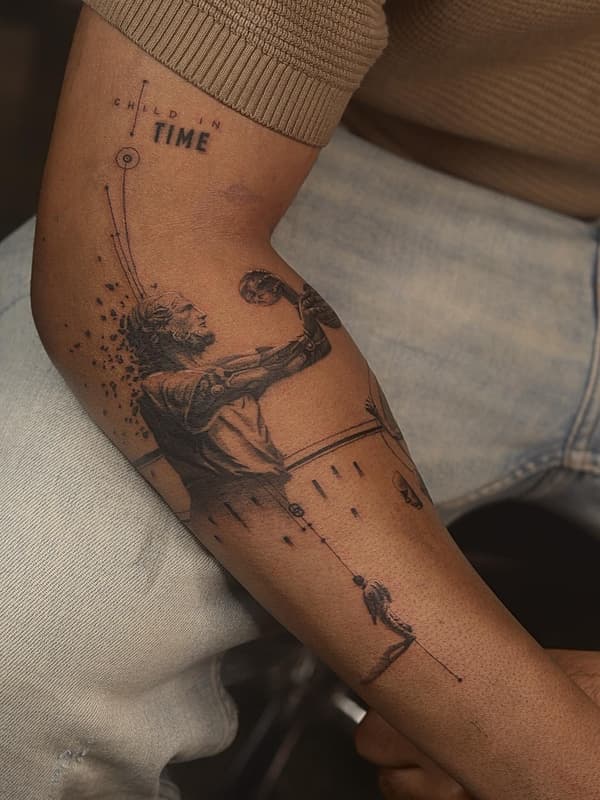 Micro-realism tattoo by Alfie