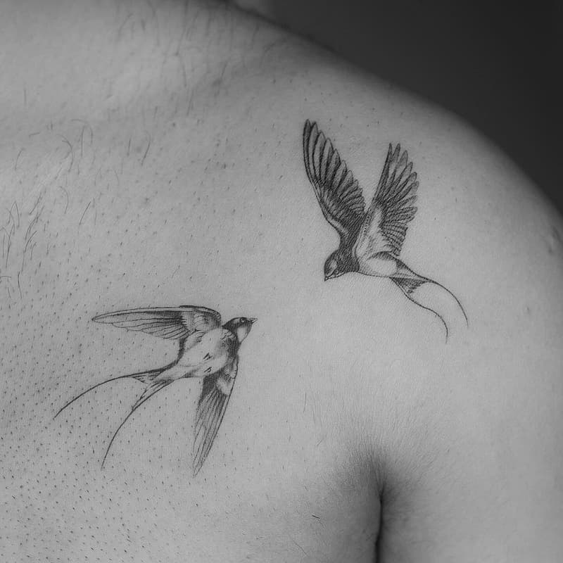 Micro-realism tattoo by Alfie