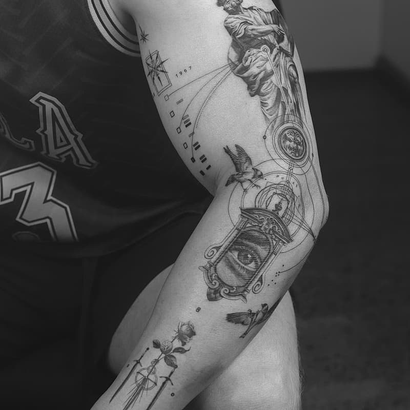 Micro-realism tattoo by Alfie