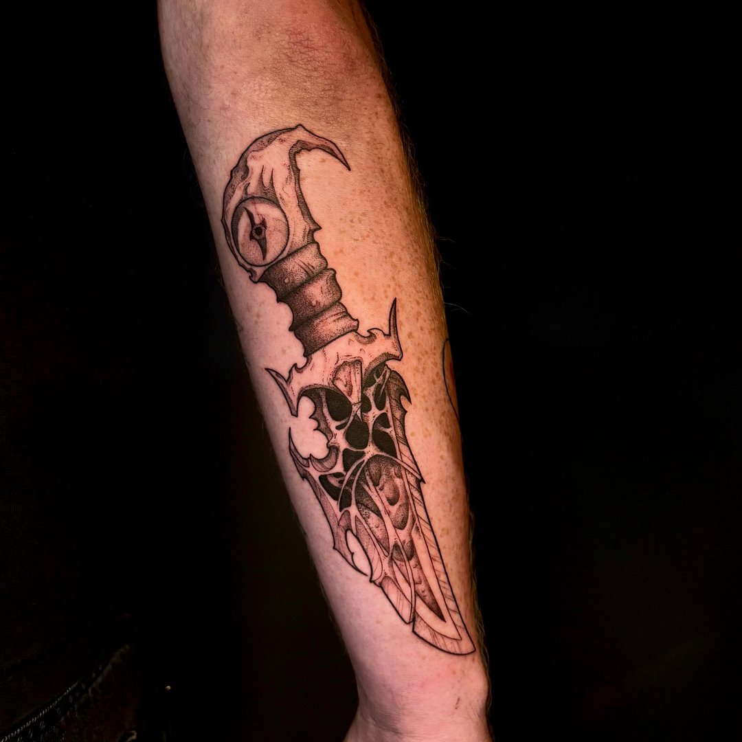 Blackwork by ⛓️‍💥 𝕱𝖎𝖓𝖓 𝖒𝖆𝖗𝖙𝖎𝖓 🍸