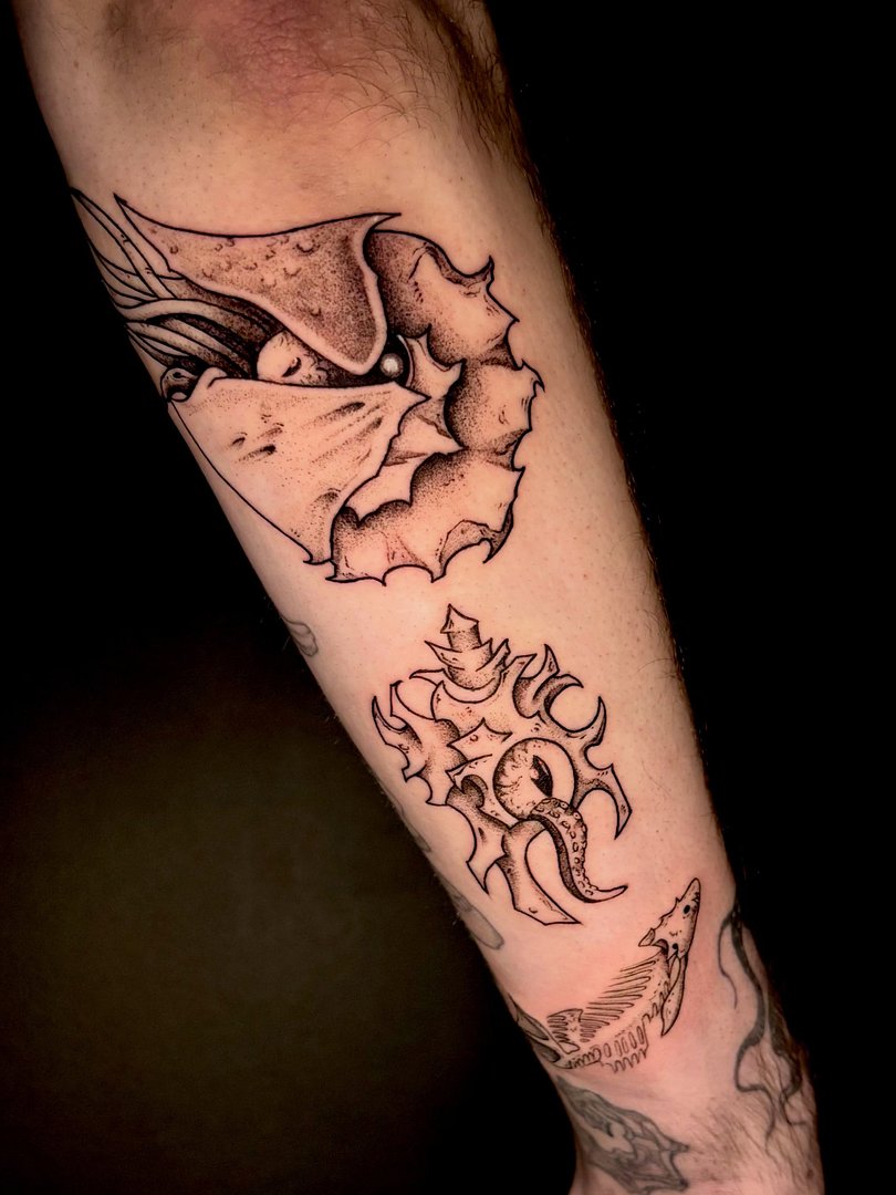 Blackwork by ⛓️‍💥 𝕱𝖎𝖓𝖓 𝖒𝖆𝖗𝖙𝖎𝖓 🍸