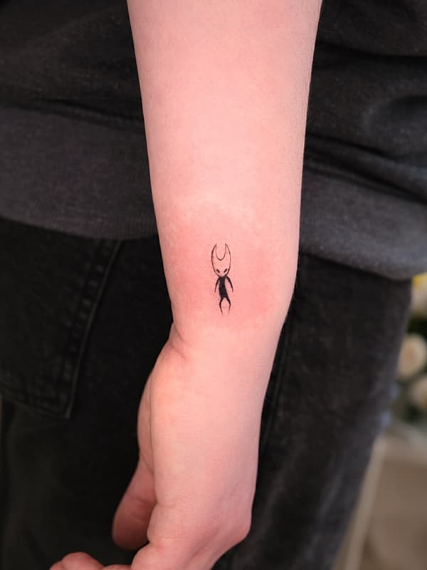 Illustrative tattoo by Mia - Hollow Inks