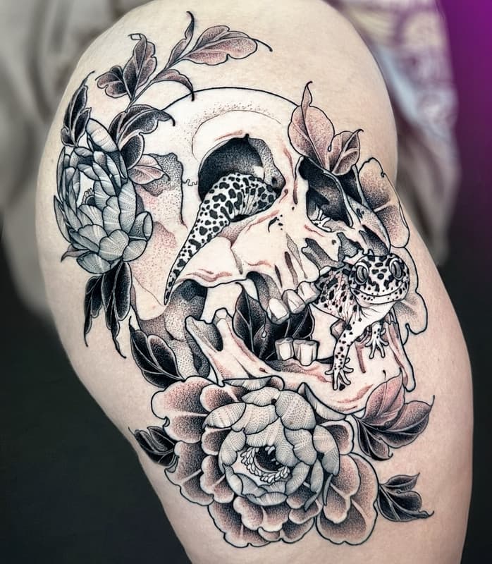 Tattoo by Eloise Jerard