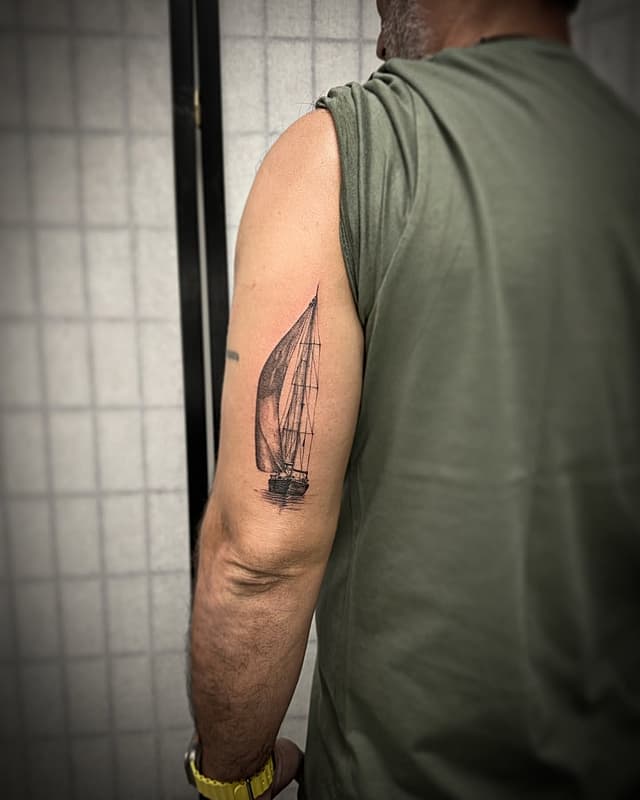 Tattoo by Kieran  🇳🇿 fineline tattoo