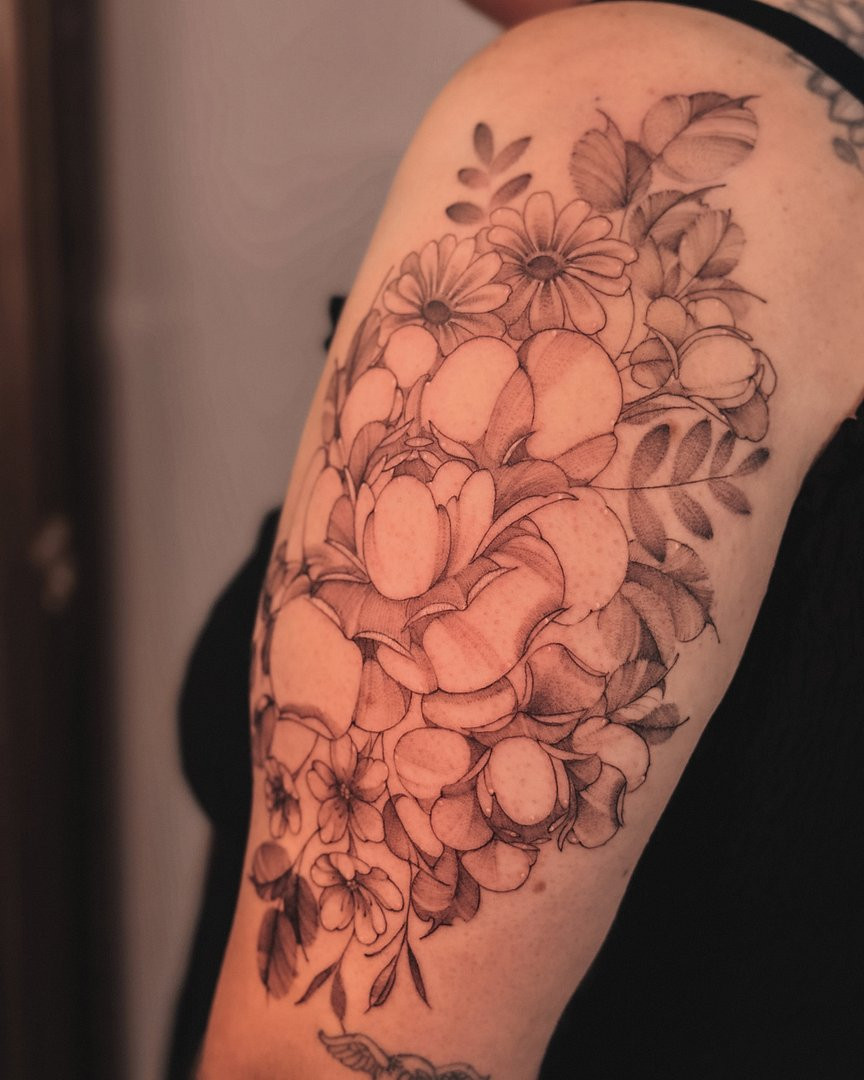 Fine Line tattoo